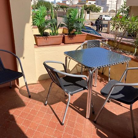 Tres Bel Appartement Entierement Renove Empuriabrava Luaran gambar