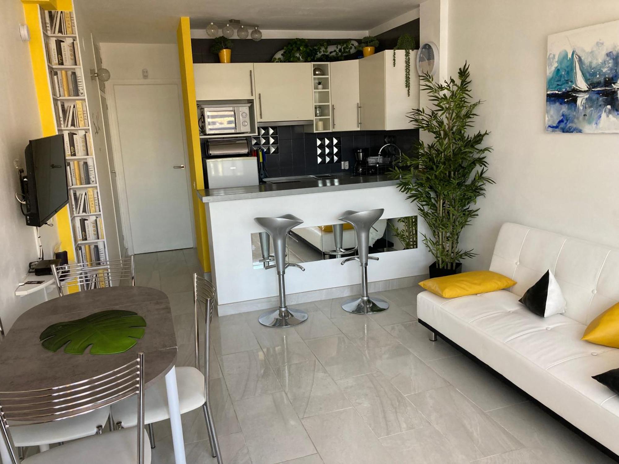 Tres Bel Appartement Entierement Renove Empuriabrava Luaran gambar